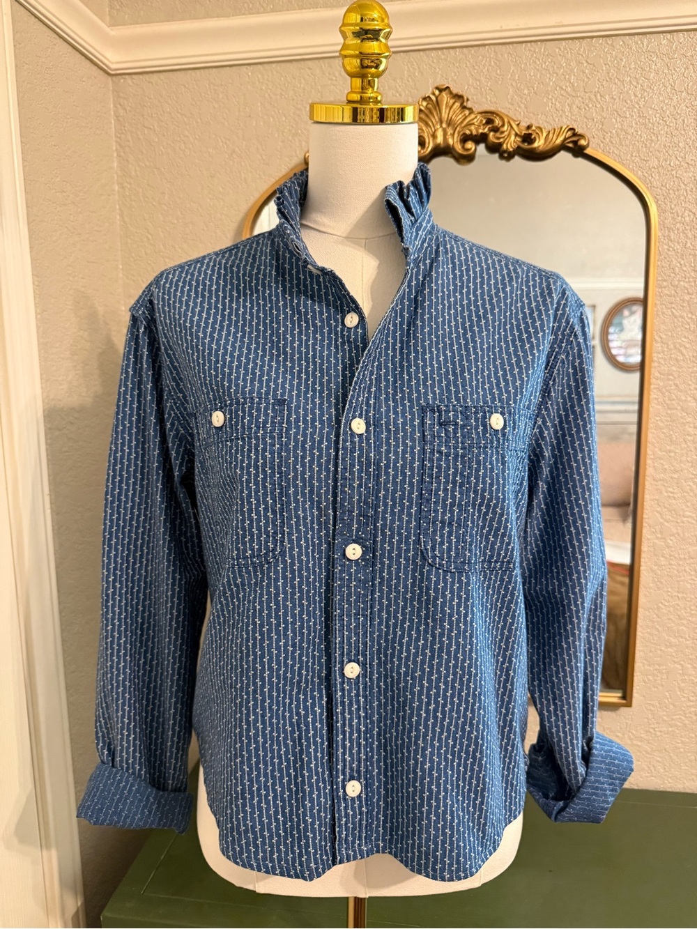 Boutique GAP Ruffle Collar Blue Patterned Women's Button-Down Shirt